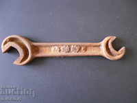 Old key, markings